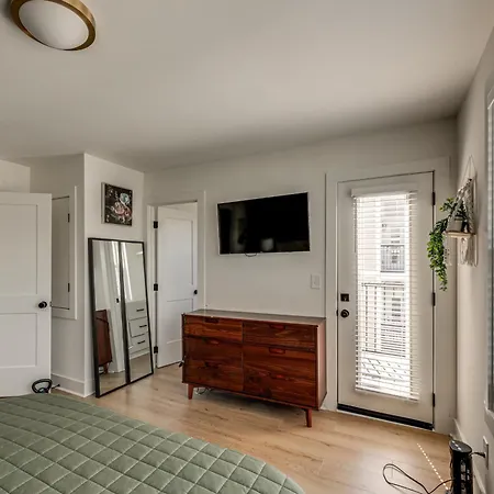 4 Mi To Broadway: Chic Townhome W/ Office! * Nashville
