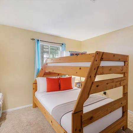 Flow - Pool - River Views - Mins To Broadway Holiday home Nashville