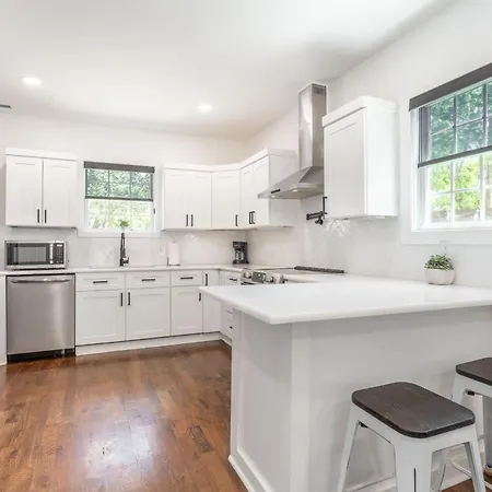 The Northview Nook- Dog-friendly Retreat