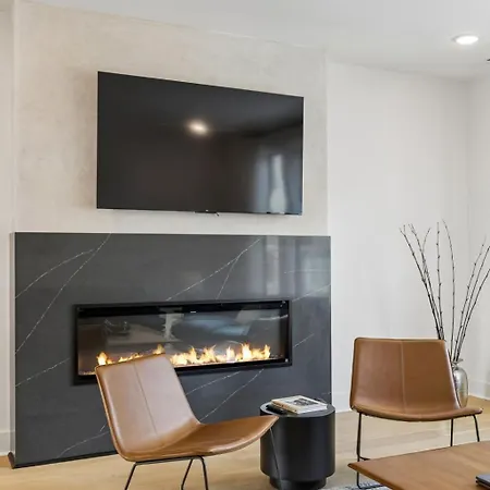 Sleek Trio Townhomes 9br 3 Hot Tubs
