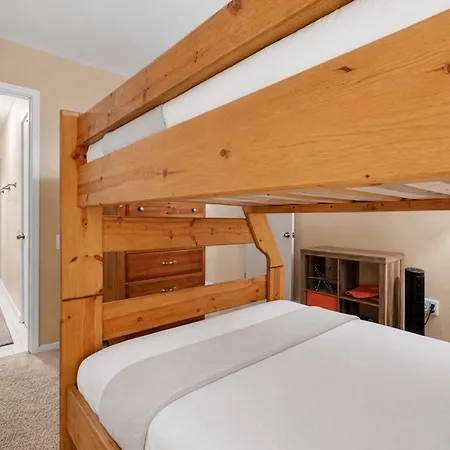 Holiday home Flow - Pool - River Views - Mins To Broadway