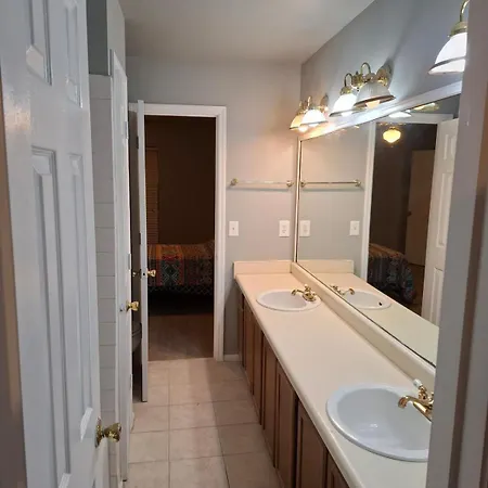 Holiday home Old School Cool 3br Minutes To Downtown