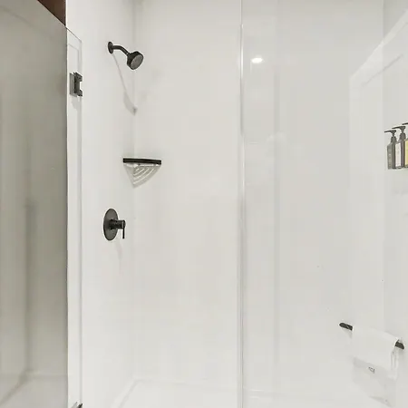 Fortissimo - Pool - Gym - Mins To Broadway Holiday home Nashville