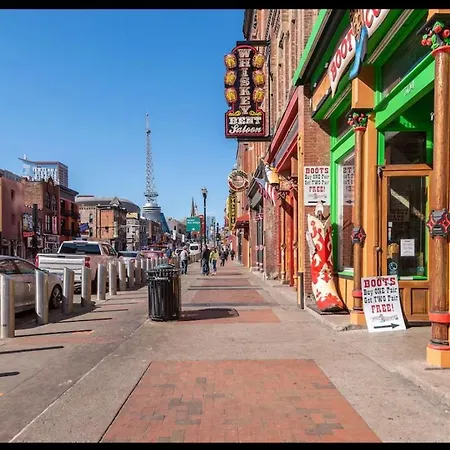 Old School Cool 3br Minutes To Downtown