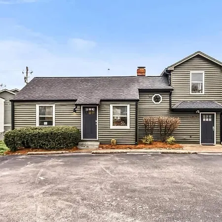 Charming Spacious - 10 Mins To Downtown
