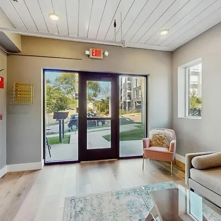 Downtown West End Retreat Near Broadway * Nashville