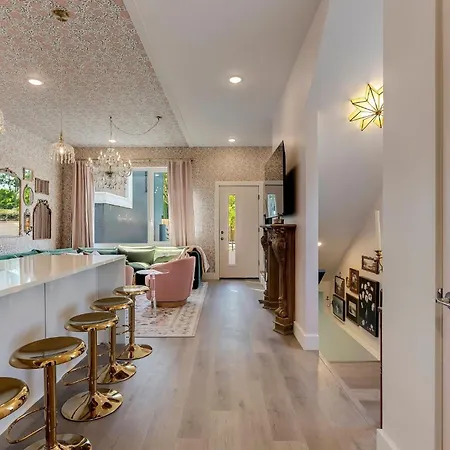 Privee Holiday home *