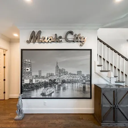 Holiday home Amazing Group Townhouse 7 Min To Broadway Nashville
