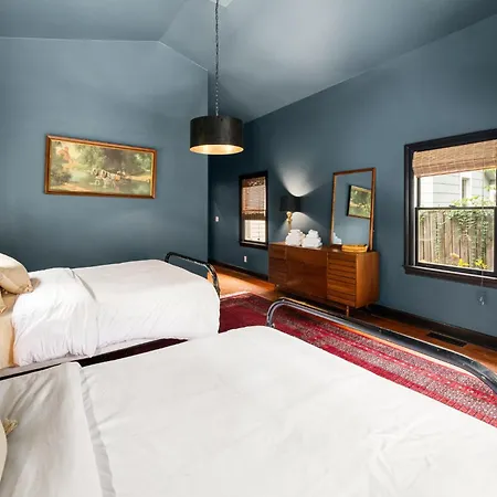 Charming East Mins From Downtown Nashville