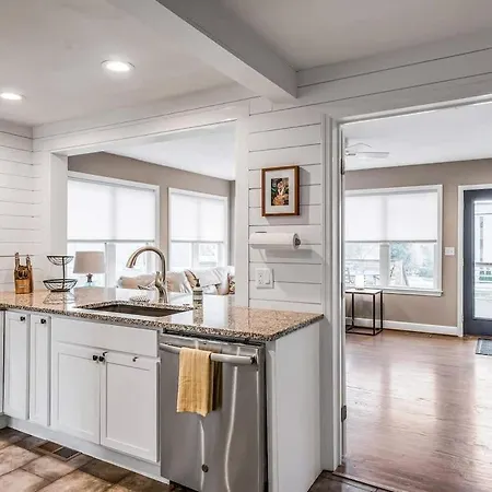 Charming Spacious - 10 Mins To Downtown Nashville
