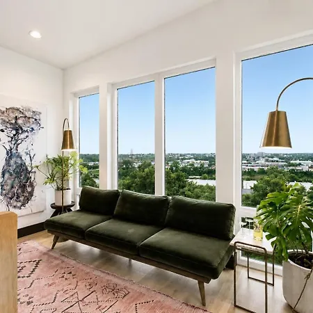The Songwriter's Mansion Rooftop & Skyline Views *
