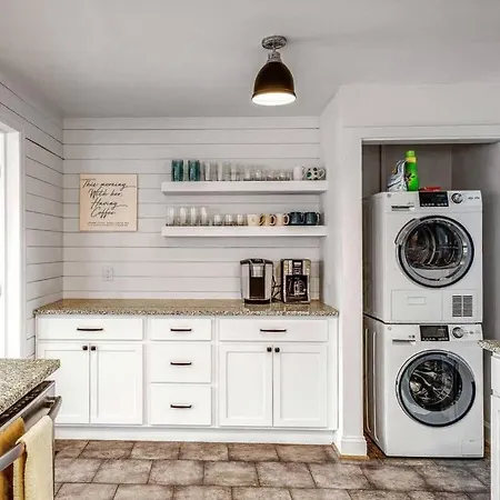 Charming Spacious - 10 Mins To Downtown Nashville