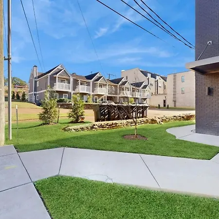 Downtown West End Retreat Near Broadway