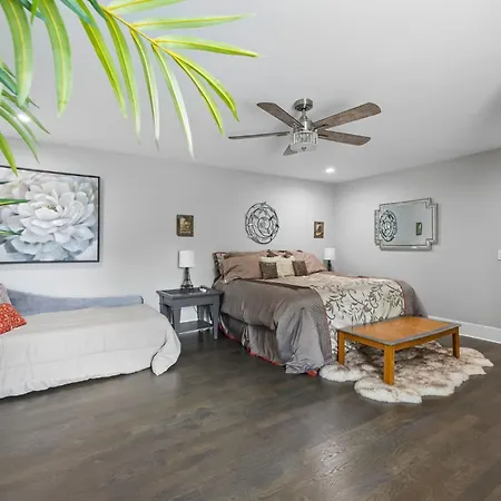 Holiday home In Style Spacious Nash Near Broadway *
