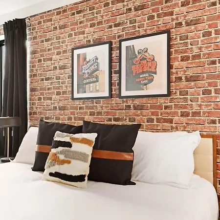 Holiday home The Duet - Rooftop Lounge - 5 Mins To Broadway *