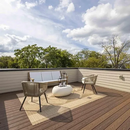 Modern Comfort | Secure + Pool & Sauna *