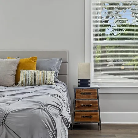 In Style Spacious Nash Near Broadway Nashville
