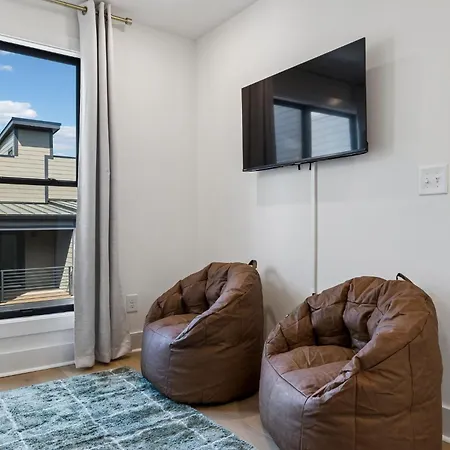 Holiday home Fancy Townhouse With Rooftop Hot Tub & Fireplace Nashville