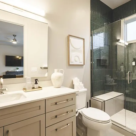 Holiday home Pool, Gym & Sauna | Fully Gated & Pet-friendly Nashville