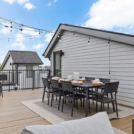 Holiday home The Iron Horse - New Game Roof *