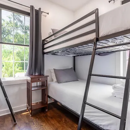 Holiday home The Northview Nook- Dog-friendly Retreat *