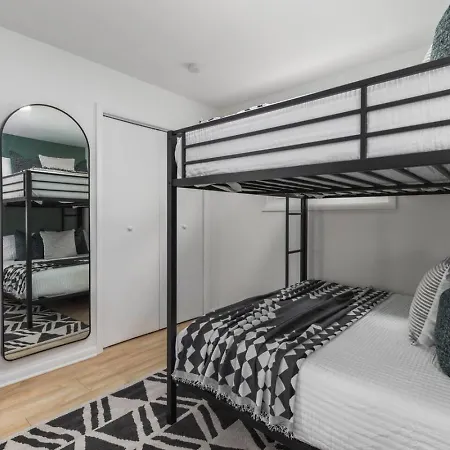 With Fenced In Yard And Firepit, Walk To Coffee And Food * Nashville