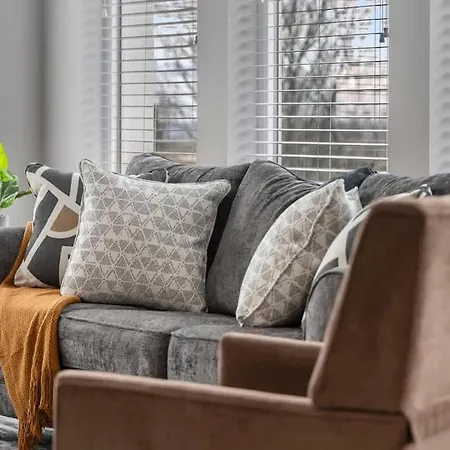 Holiday home Luxe 2br W Views Near Broadway & Music Row