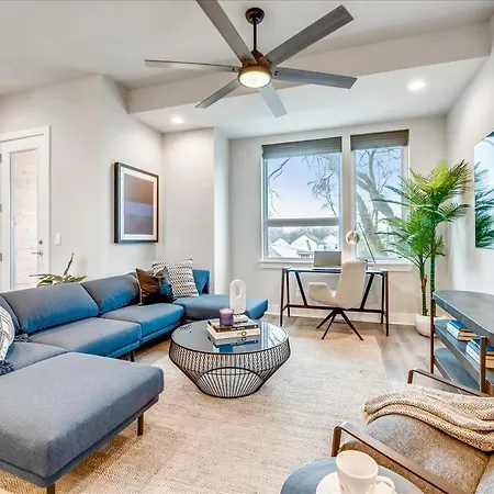 3 Townhomes Hot Tub & Rooftop Decks