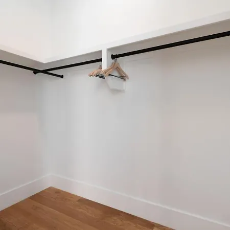 12 South With Rooftop Sauna, Wet Bar, And Two Car Garage Holiday home Nashville