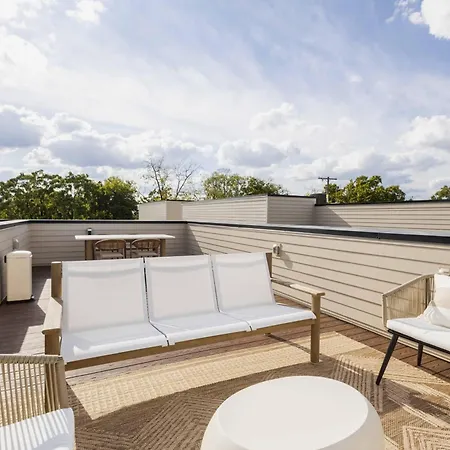 Wellness Retreat | Sauna, Cold Plunge, Heated Pool Holiday home