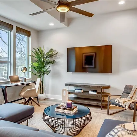 3 Townhomes Hot Tub & Rooftop Decks * Nashville