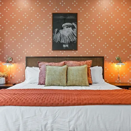 The Velvet Spur - Rooftop Retreat Near Germantown * Nashville