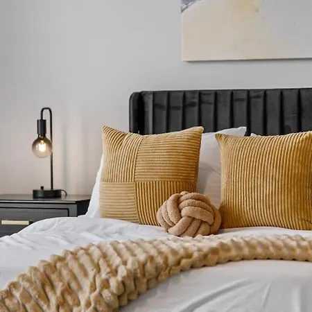 Luxe 2br W Views Near Broadway & Music Row
