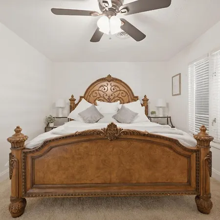 Unwind By The Fireplace In North *