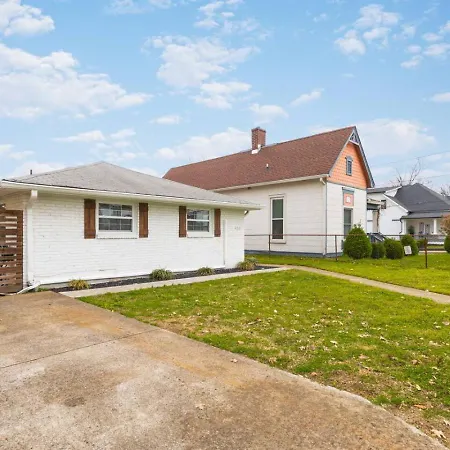 With Fenced In Yard And Firepit, Walk To Coffee And Food