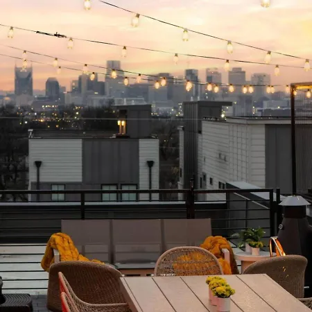Elegant With Downtown Views Rooftop Hot Tub And Garage Nashville
