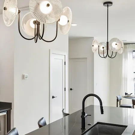 Sleek Trio Townhomes 9br 3 Hot Tubs Holiday home