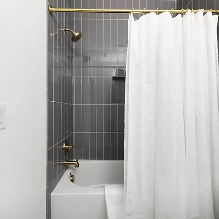 Holiday home The Duet - Rooftop Lounge - 5 Mins To Broadway Nashville