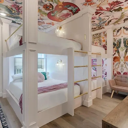 Privee Holiday home *