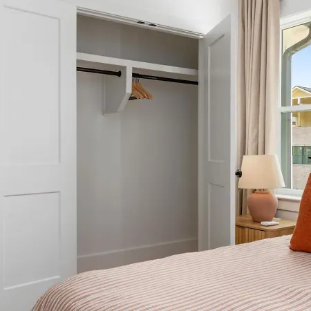 12 South With Rooftop Sauna, Wet Bar, And Two Car Garage Holiday home *