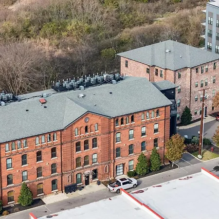 Luxury 2br Midtown Near Broadway & Pool Holiday home *