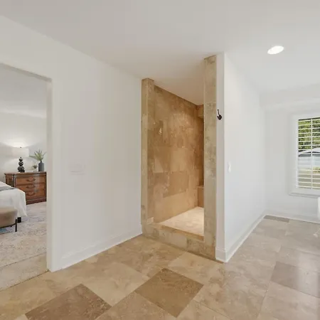 Unwind By The Fireplace In North Holiday home Nashville