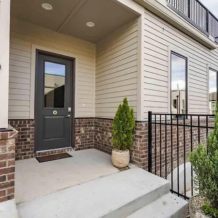 The Amenities | Heated Pool | 7 Mins-broadway Nashville