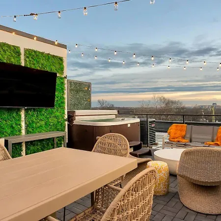 Elegant With Downtown Views Rooftop Hot Tub And Garage Nashville