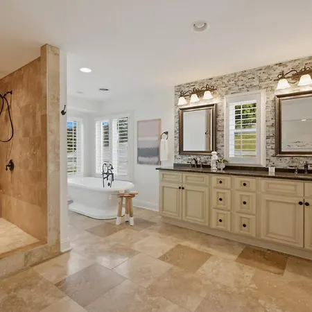 Unwind By The Fireplace In North *