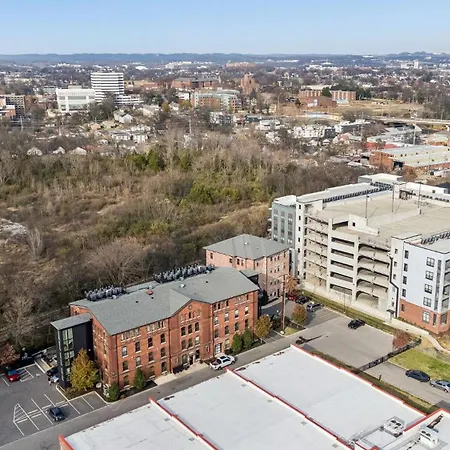 Luxury 2br Midtown Near Broadway & Pool Nashville