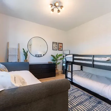 Holiday home The Jailhouse Rock By Local Nashville