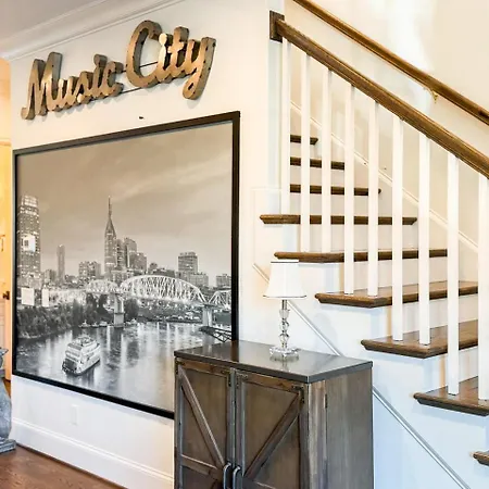 Amazing Group Townhouse 7 Min To Broadway