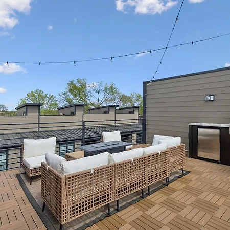Holiday home Contemporary Townhome Rooftop Hot Tub & Fireplace Nashville