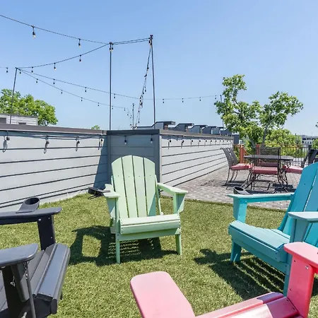 Skyline Sessions - Rooftop Views Near Downtown * Nashville